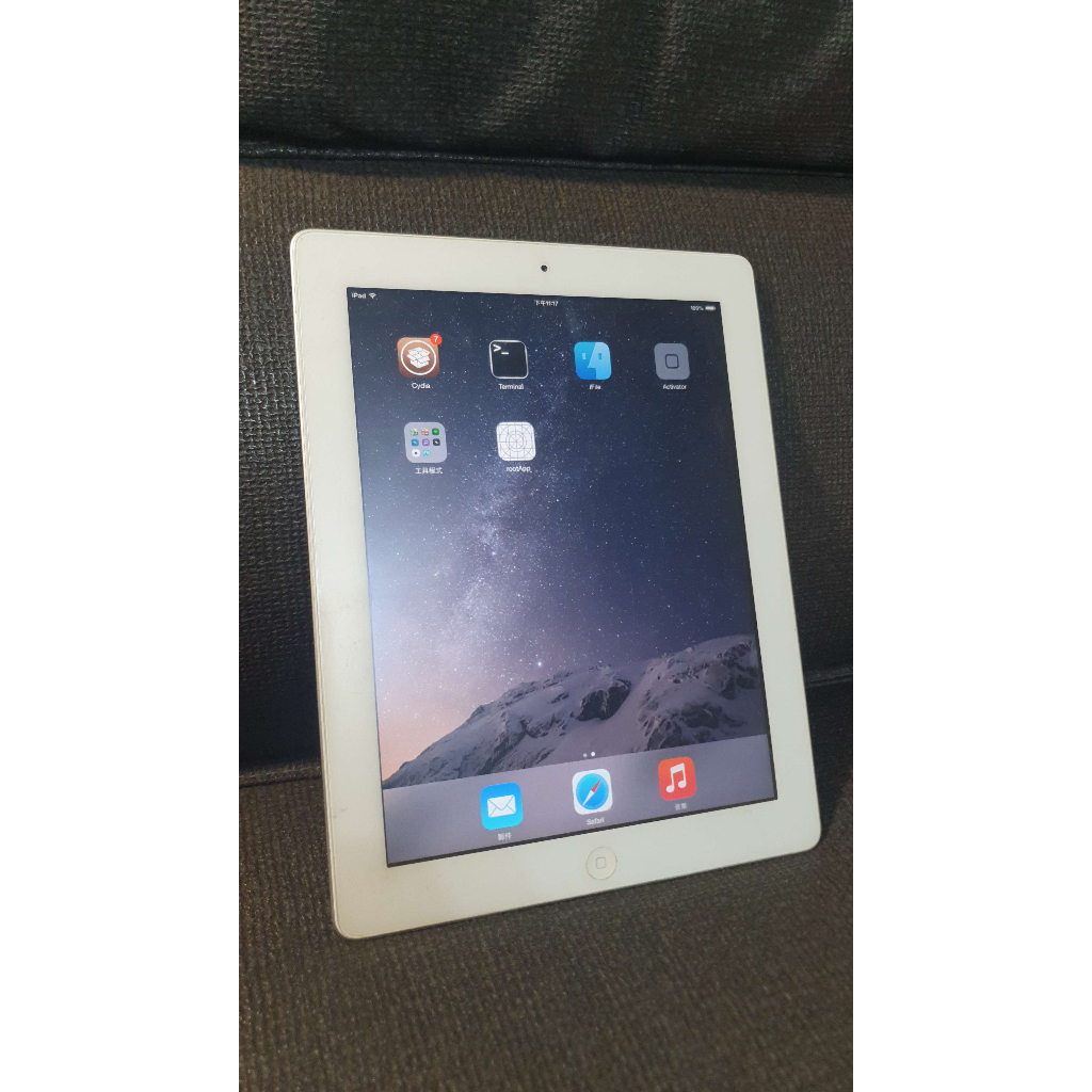 二手機 iPad 2 白 White 32G A1395 APPLE (MB000971)