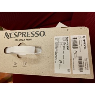 <已賣出>Nespresso Essenza Mini C30 蒸氣壓力咖啡機，內附14顆膠囊，全新品未拆封。