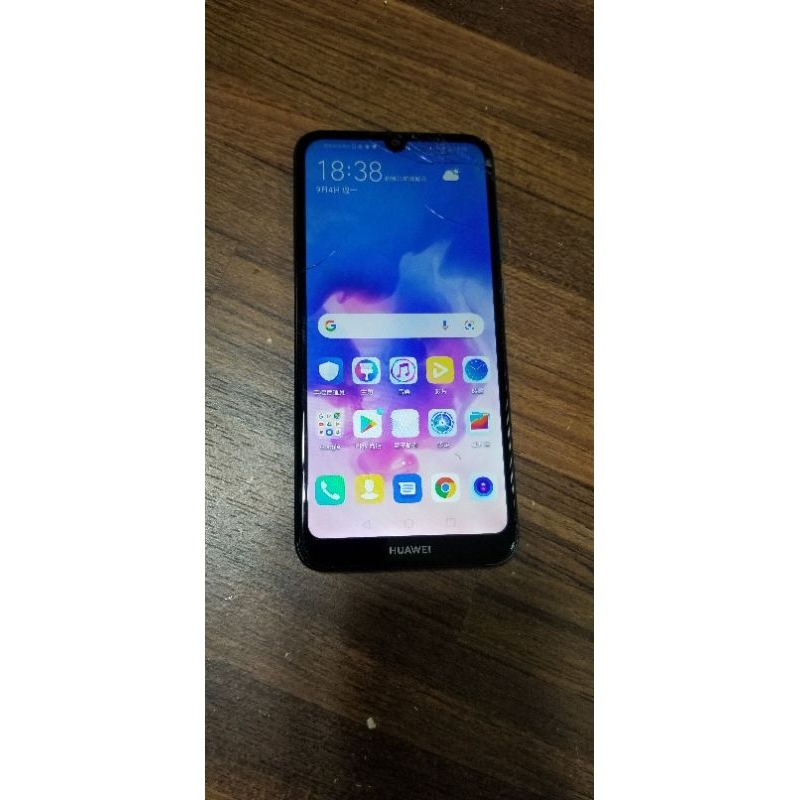 HUAWEI Y6 Pro 2019 3G/32素4核 6吋，螢幕玻璃破裂，可顯示，可觸控 ，通話，上網功能正常的零件機