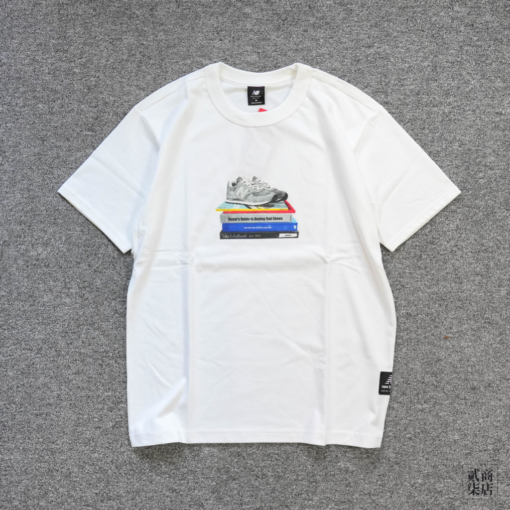 貳柒商店) New Balance Tee 男款 白色 短袖 寬鬆 NB574 塗鴉 插畫 MT33562WT