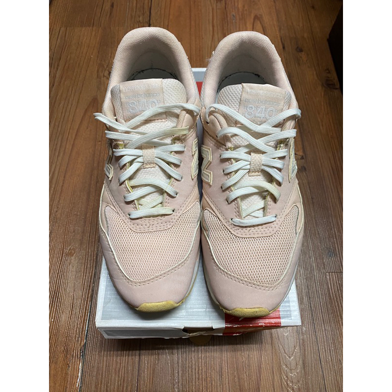 客訂new balance840粉色運動鞋24.5公分