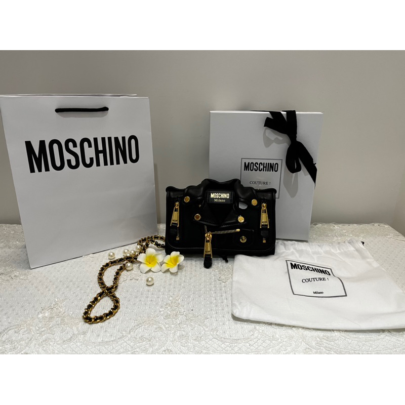 MOSCHINO(真品）《全新》黑金夾克造型WOC包