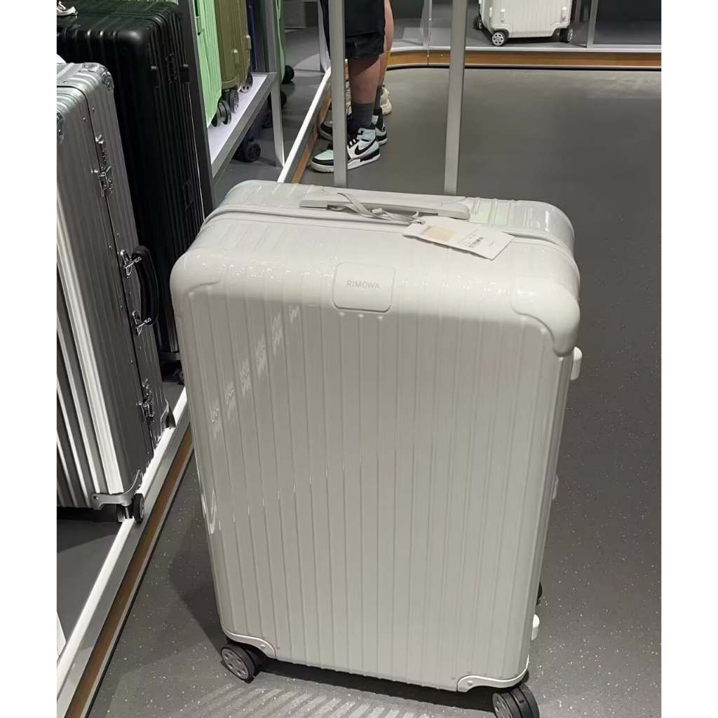 RIMOWA Essential 30寸 白色 行李箱 托運箱 雪白色 旅行箱 扁扁箱 98成新