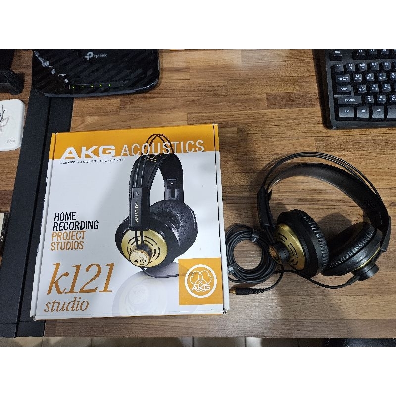 AKG K121 studio 耳罩式耳機 + AKG Y10