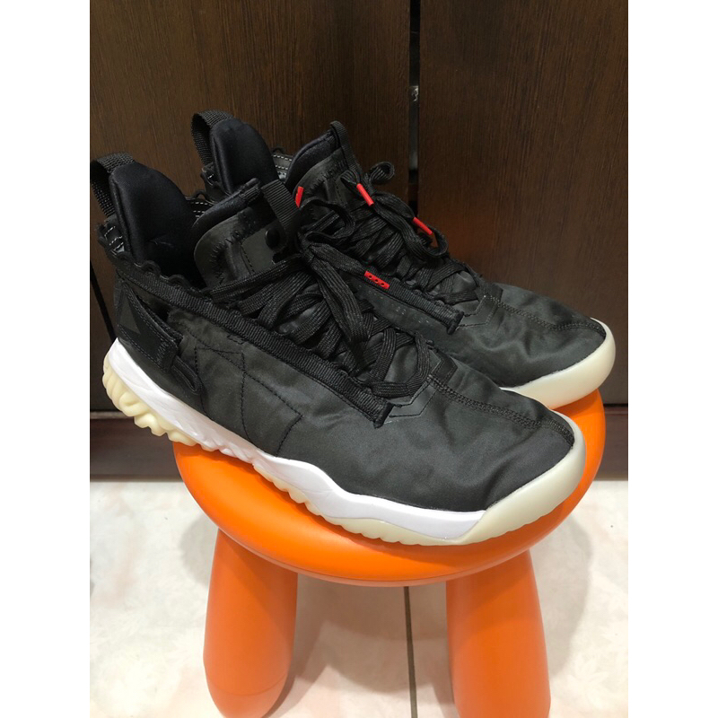 Jordan proto react 慢跑鞋 #air jordan #Y2K #react #經典復古#科技未來感