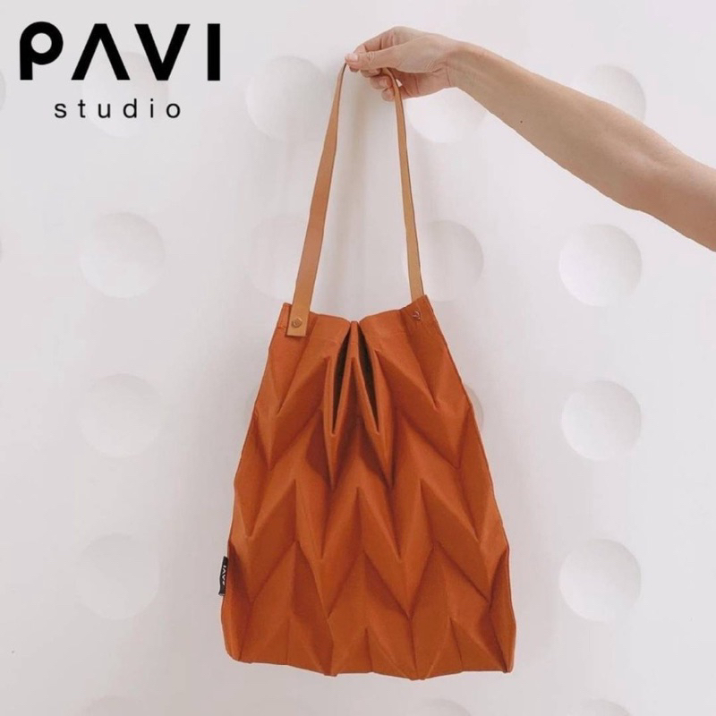 泰國品牌 Pavi Studio 新銳設計師品牌 泰國W摺疊肩背包 肩背包 托特包 購物包