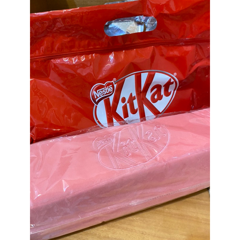 ［全新］KitKat 草莓 抱枕 聯名枕頭 絕版品