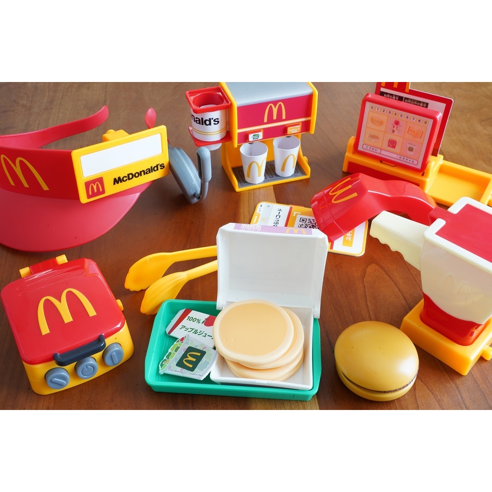 日本 2023 麥當勞 寶可夢 兒童 玩具 麥當勞店員 迷你 收銀機 店員帽子 飲料機 漢堡 套圈圈 烤肉排