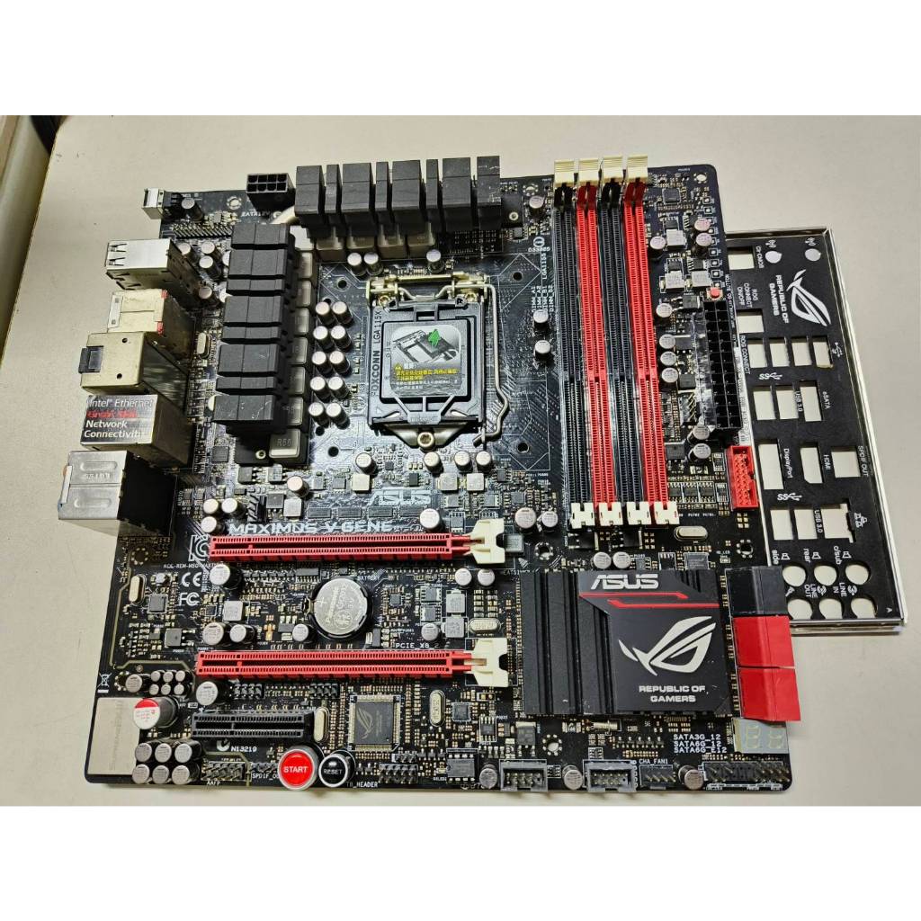 #846 ASUS MAXIMUS V GENE 主機板 附檔板 1155