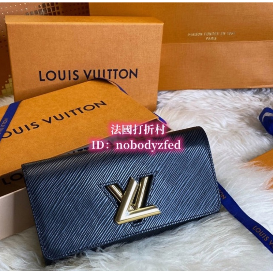 Shop Louis Vuitton TWIST Twist wallet (M67510, M68309, M80690) by