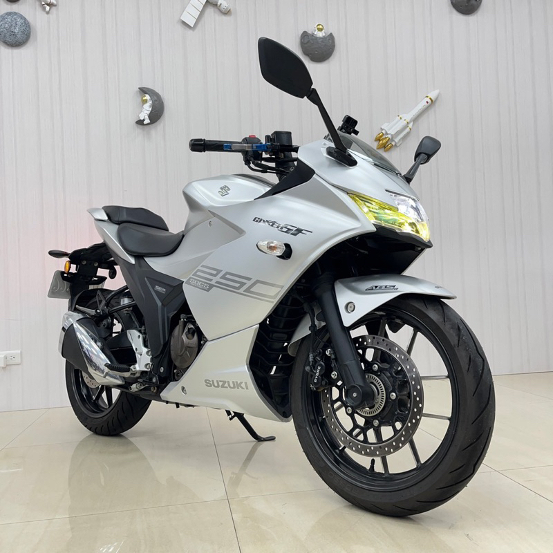 2019年 SUZUKI GIXXER SF250 ABS