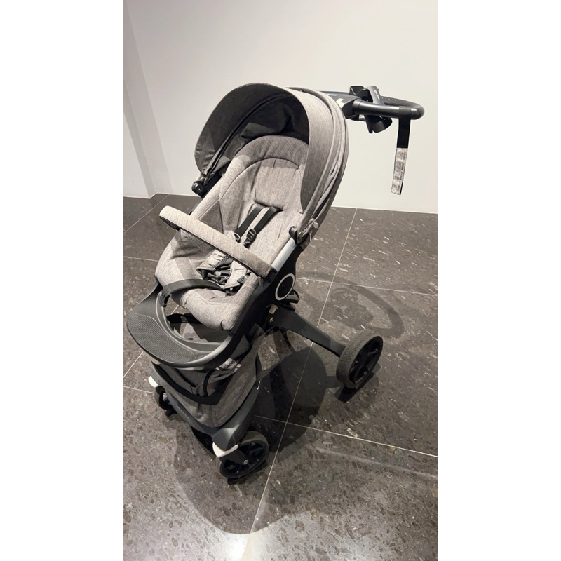 蘿絲車庫：stokke xplory V3 嬰兒推車 牛仔灰色 八九成新