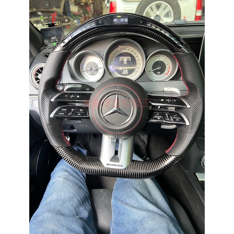 賓士 奔馳 BENZ 車系客製 AMG 蜻蜓 卡夢 方向盤 cla glc w205 w204 e250 c300 直上