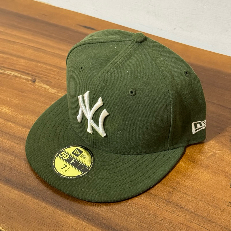 NEW ERA 59FIFTY(5950) 全封式平簷棒球帽 軍綠色NEW YORK YANKEES 7 1/4 二手