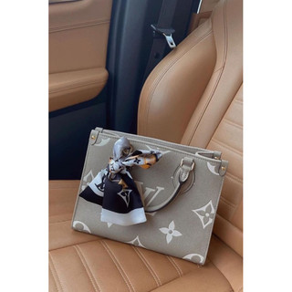 （已售出）LV On The Go PM 晶片款 斑鳩灰色/奶油色 灰色