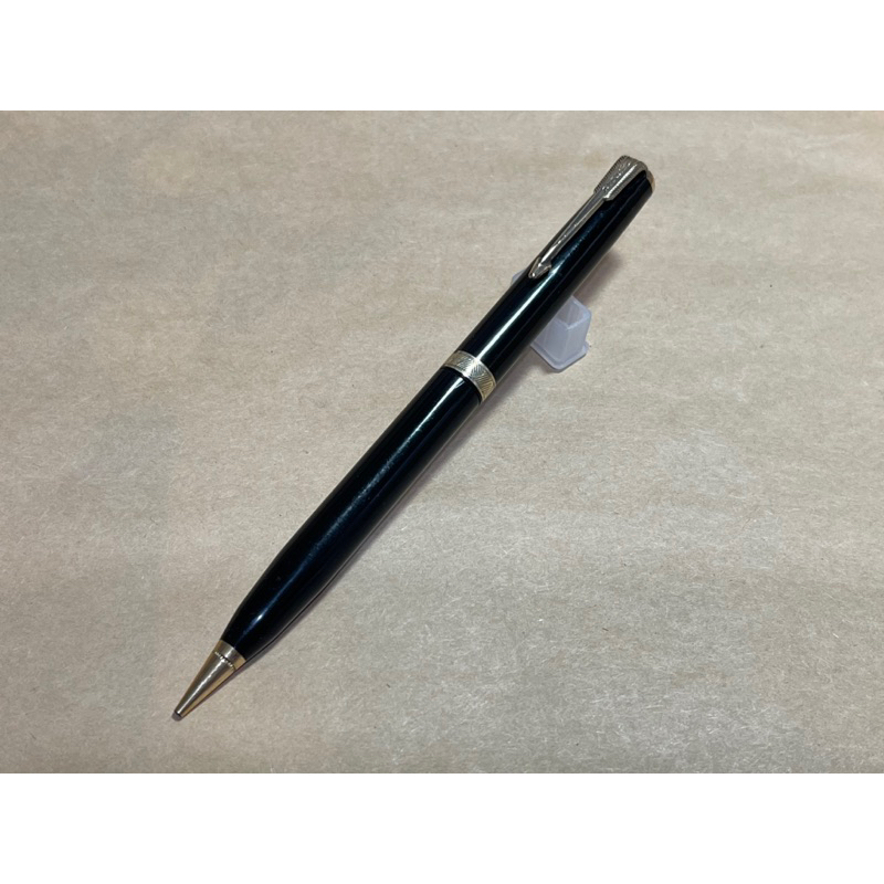 派克古典自動鉛筆，0.9mm，黑桿金夾金環。