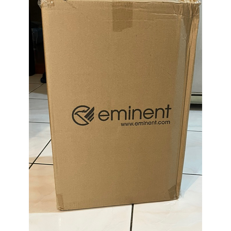 eminent 萬國通路20寸全新旅行箱