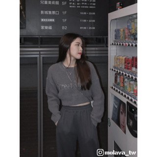 【MOLAVA】絕版現貨4色🔥美式復古刺繡落肩短版針織毛衣 美拉德 女生毛衣 保暖寬鬆寬版 歐美性感辣妹露腰短版大學T