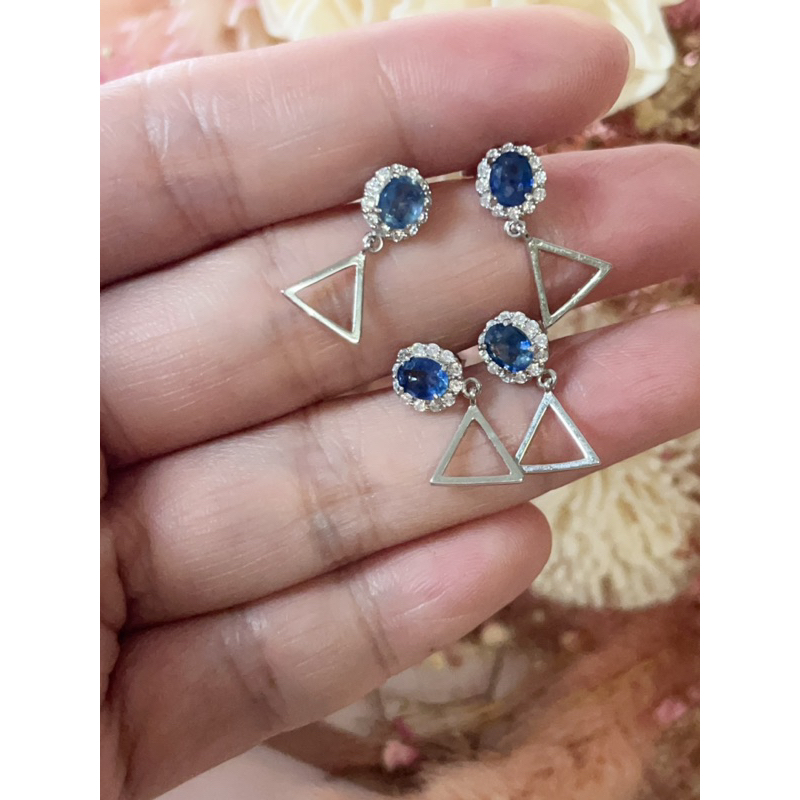天然鑽切藍寶石微鑲設計純銀耳環（針式）