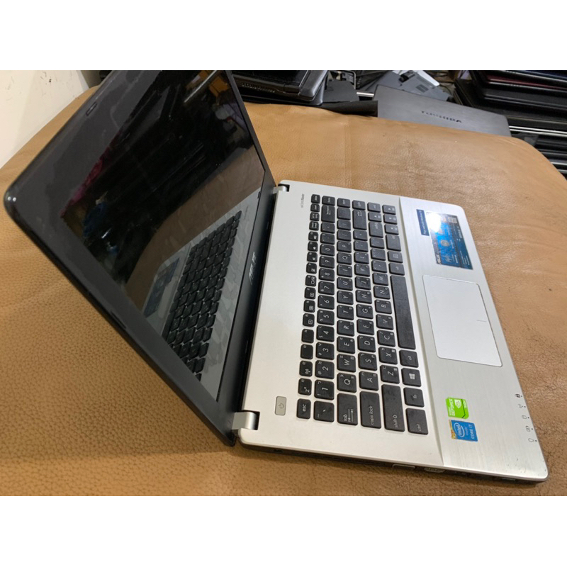 華碩ASUS X450J I5-4200H/8G/240 SSD/745M 2G/14寸獨顯效能機
