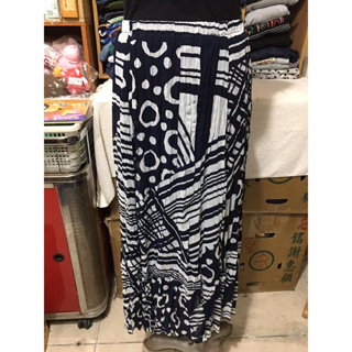 專櫃品牌Diffa～黑色幾何圖形壓摺兩件式長裙J