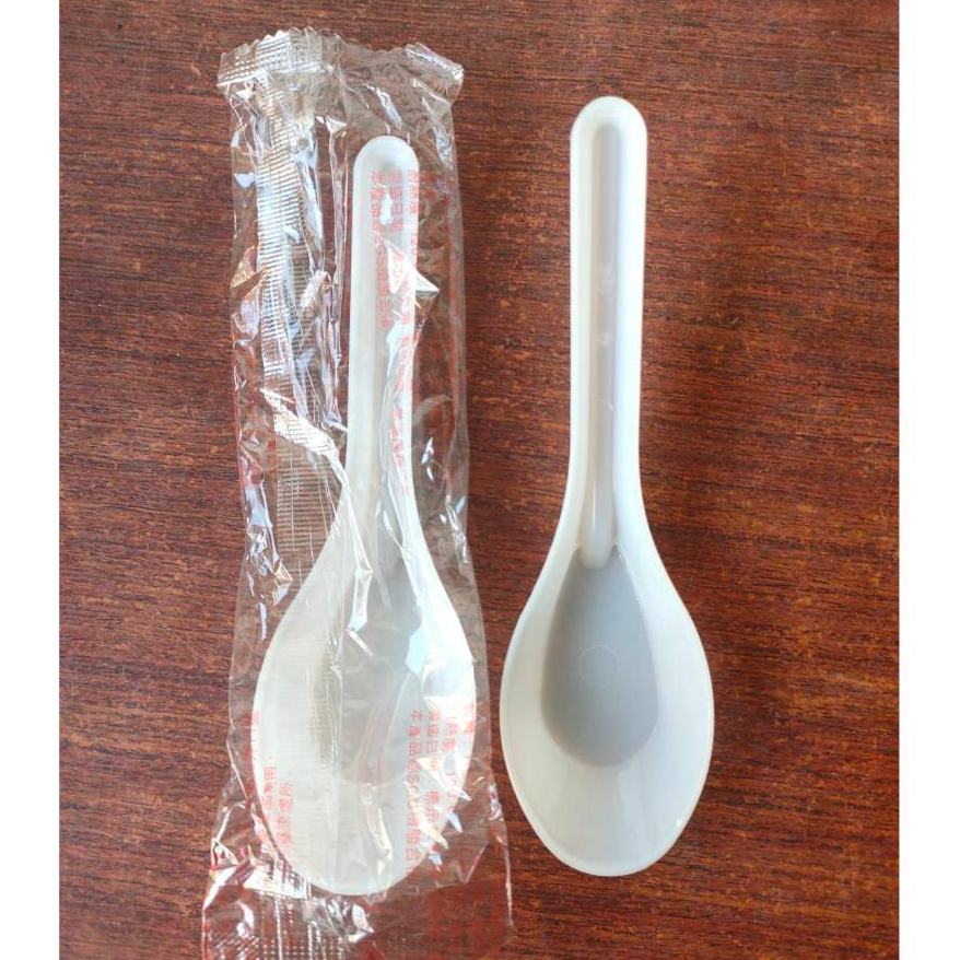 湯匙 單支包裝 一次性免洗湯匙 單隻包裝 免洗餐具 獨立包裝 白色湯匙 透明湯匙 彎形湯匙 塑膠湯匙 免洗湯匙 外帶湯匙