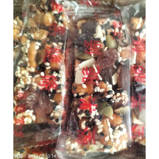 《明軒》堅果脆條 沙琪瑪 300g/90元 600g/175元 （分裝）滿意食族