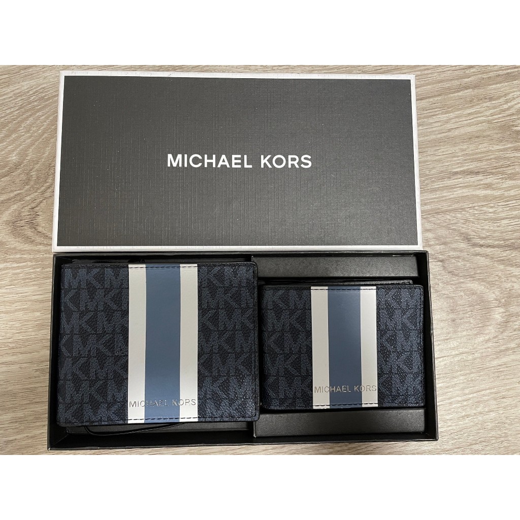 MK MICHAEL KORS GIFTING 字母LOGO織帶設計PVC名片短夾禮盒(灰藍)