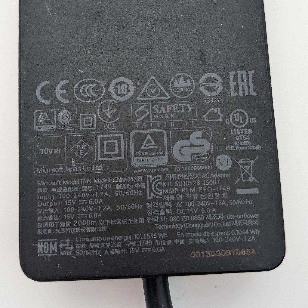 【二手商品】Surface Dock 1661 電源變壓器  15V 6A