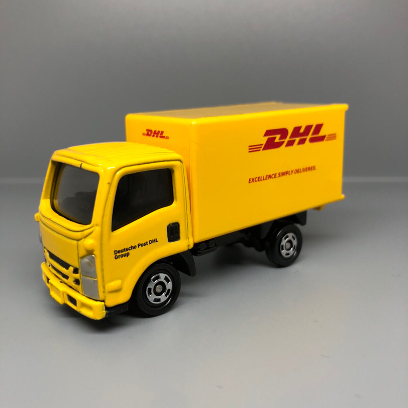 Tomica 109 dhl truck