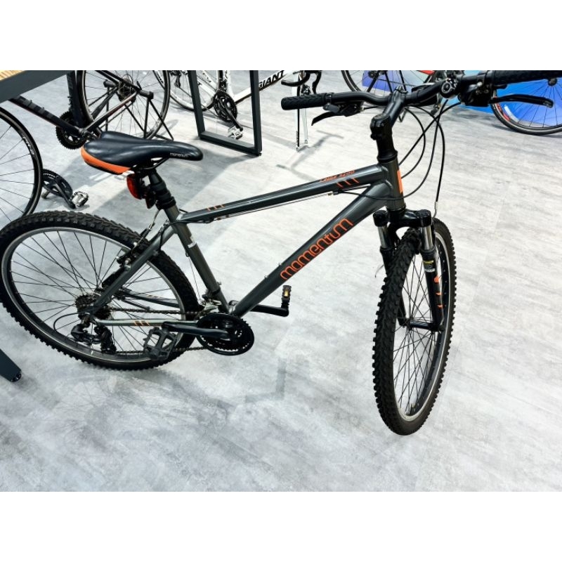 現貨庫存新車GIANT捷安特 momentum 城市休閒自行車 腳踏車 登山車 單車 Shimano 21速變速 26吋