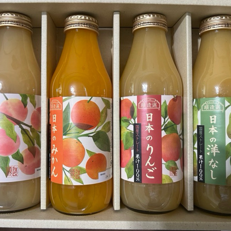 【日本 順造釀四味果汁】缺貨中 送禮就送  與眾不同的 蘋果 蜜柑 白桃 洋梨 4種不同口味果汁 組合而成 成份如圖所示
