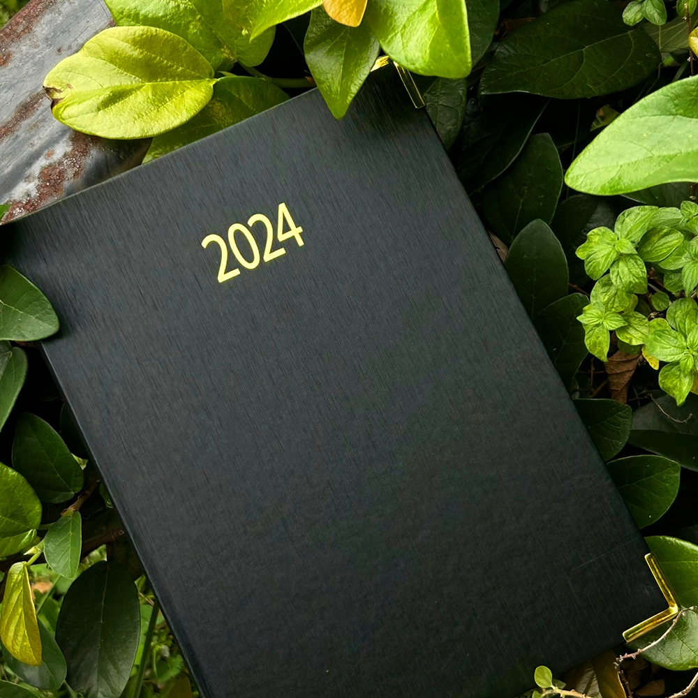 2024 Professional Diary 年度日誌本 │留住美好的回憶相伴