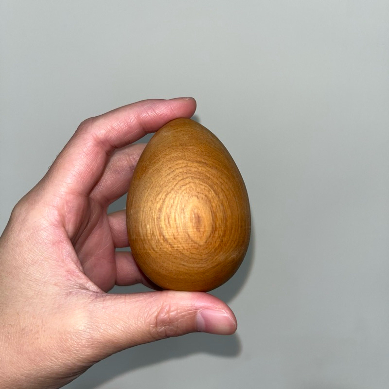 @235 H 台灣黃檜 雞蛋 把玩件 香味 聞香 檜木 蛋 木 藝品 5x7.1cm
