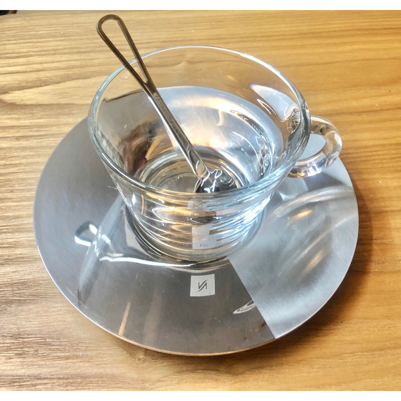 二手輕微使用/雀巢 Nespresso咖啡杯盤組 (80ml咖啡杯x2、咖啡杯盤x2、攪拌棒)不鏽鋼(304)原價720