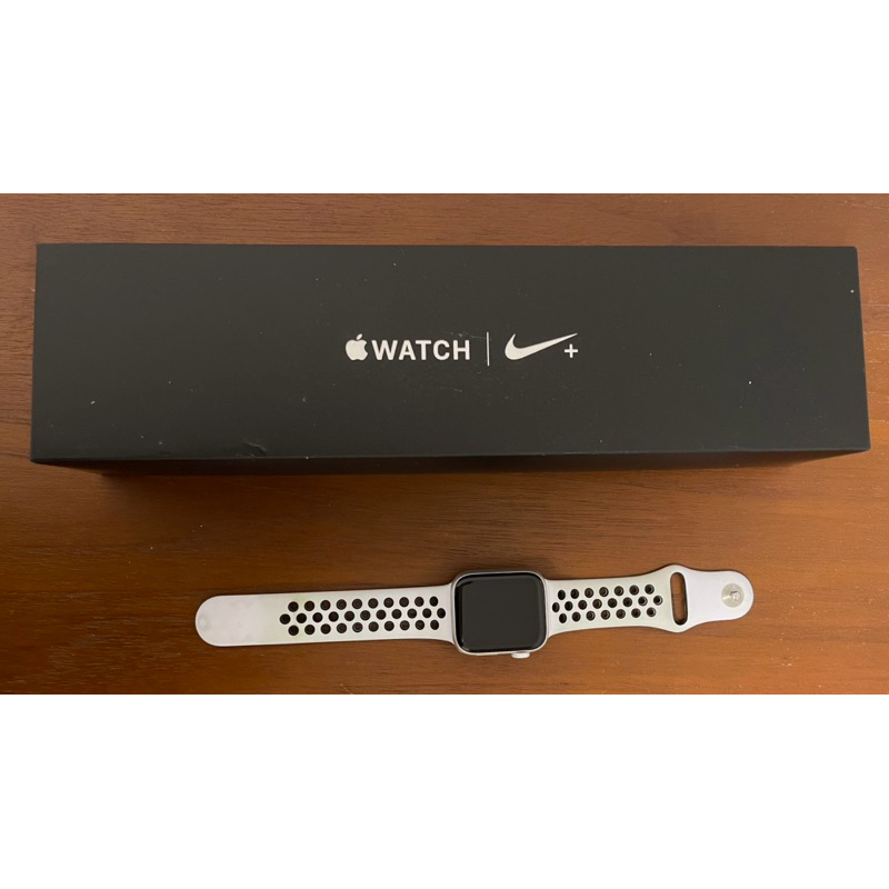 女用 Apple watch S4 NIKE 原廠盒裝二手出清