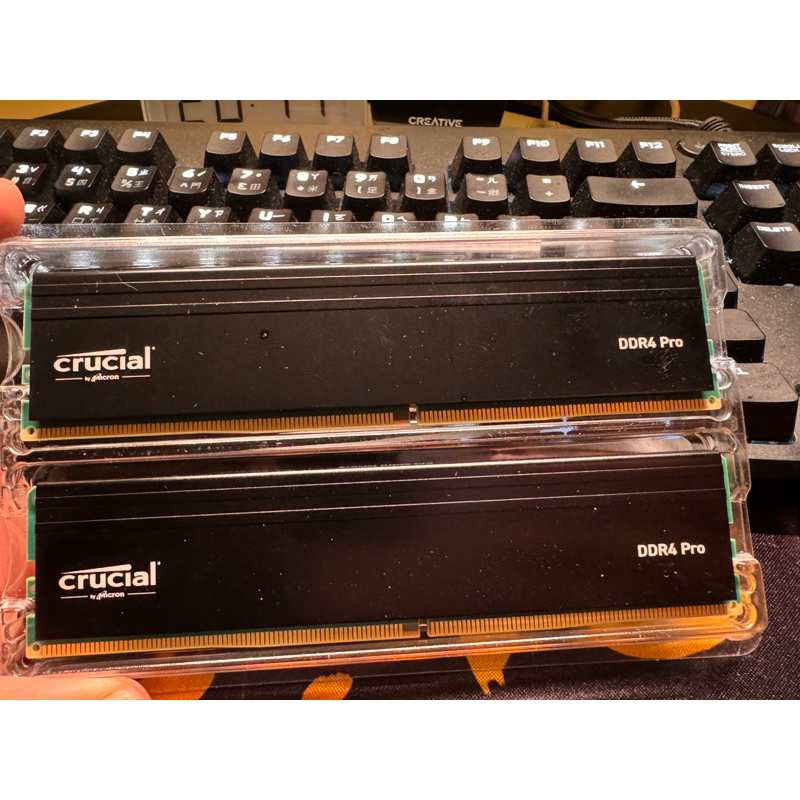 美光 DDR4 PRO 3200 16GX2 CL22