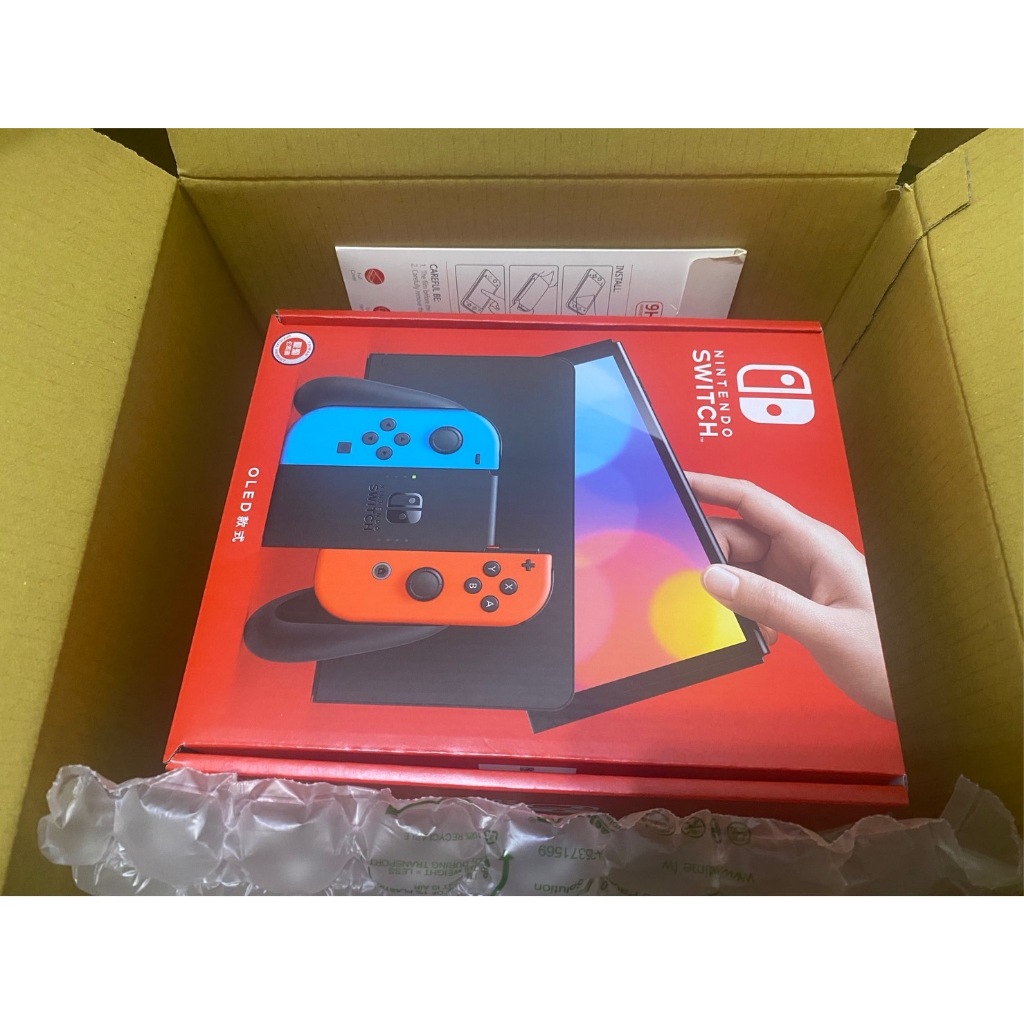 任天堂 Nintendo Switch主機（OLED款式）電光藍．電光紅 台灣公司貨 全新 贈螢幕保護貼