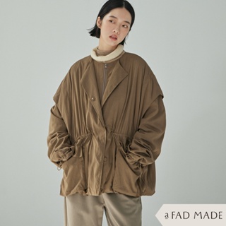 AFAD MADE- 雙層門襟大貼袋短版風衣【21020084】