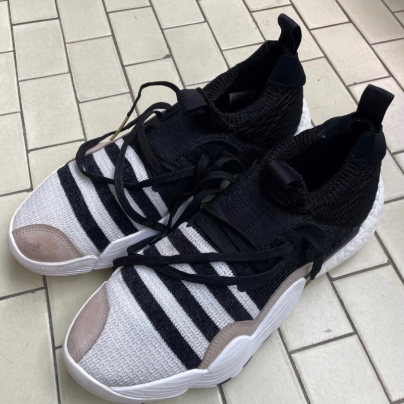 二手籃球鞋 Adidas TRAE YOUNG 2 Super Villain H06477 黑白配色 28.5cm