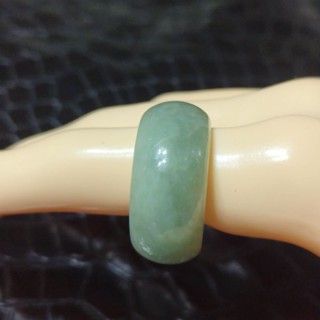 玉貴人…天然冰糯種淺綠翡翠戒指圏 跑圏，國際圍#20，特價