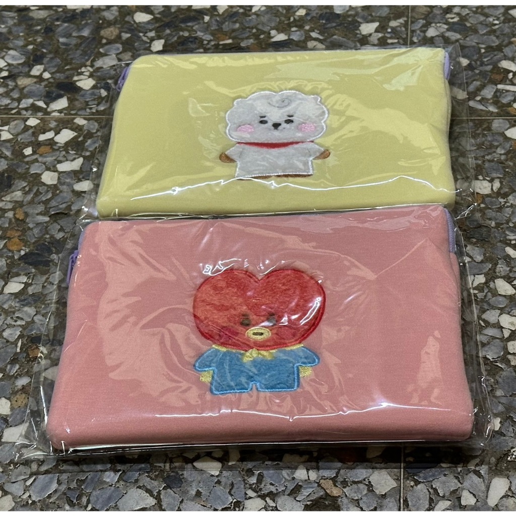 日本LINE BT21 新品 收納包 手指娃娃 娃娃吊飾  珠寶盒 杯袋 特賣中