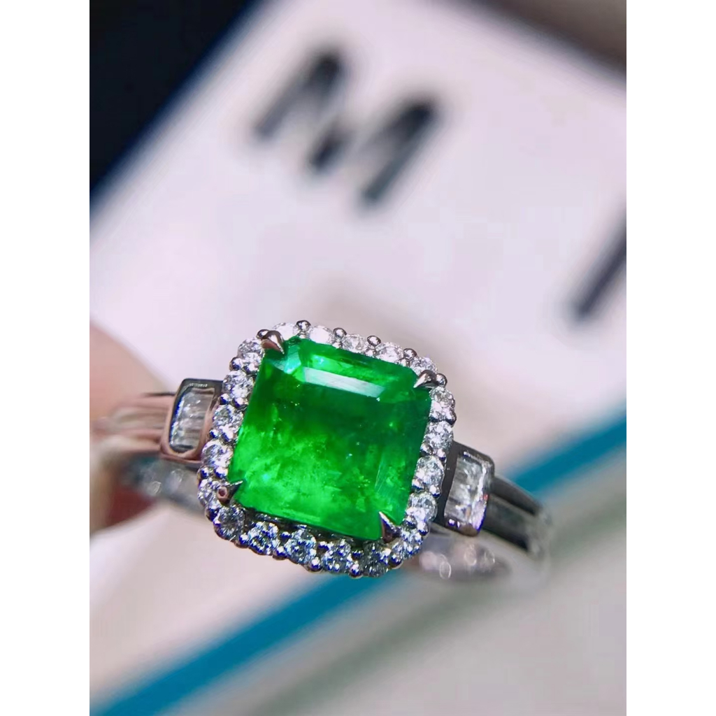 台北奧斯珠寶 1.5克拉祖母綠戒指