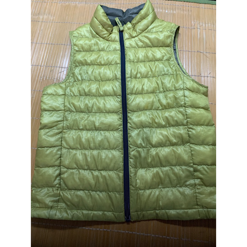 二手Uniqlo輕羽絨背心外套（140）