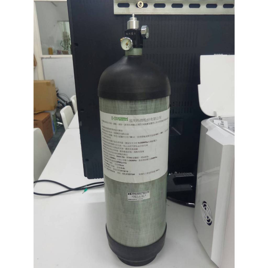 P83-6.8L 碳纖維儲氣瓶 6.8公升