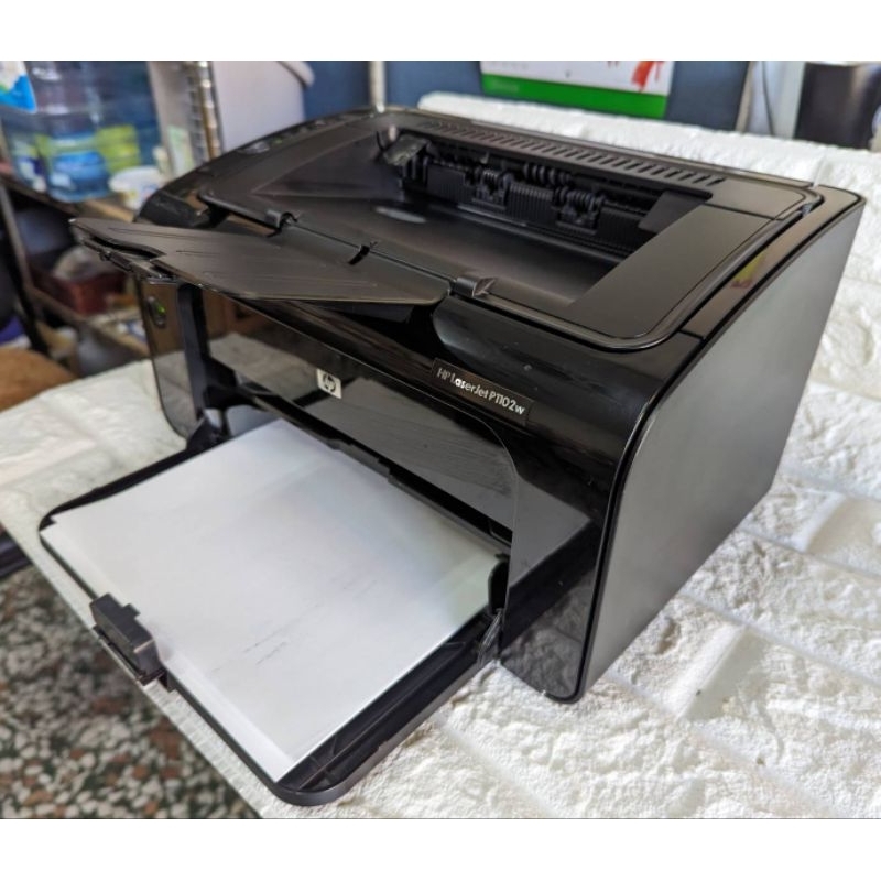 HP-1102w印表機，機器八成新，印量非常少，購買附贈全新的副廠碳粉匣