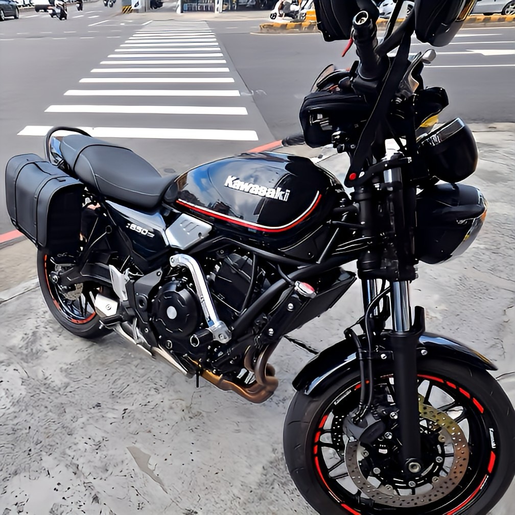 Kawasaki z650rs 專用復古包 德國 FURCHTLOS 富合樂斯 馬鞍包  真皮上蓋 附防雨罩 可當側背包