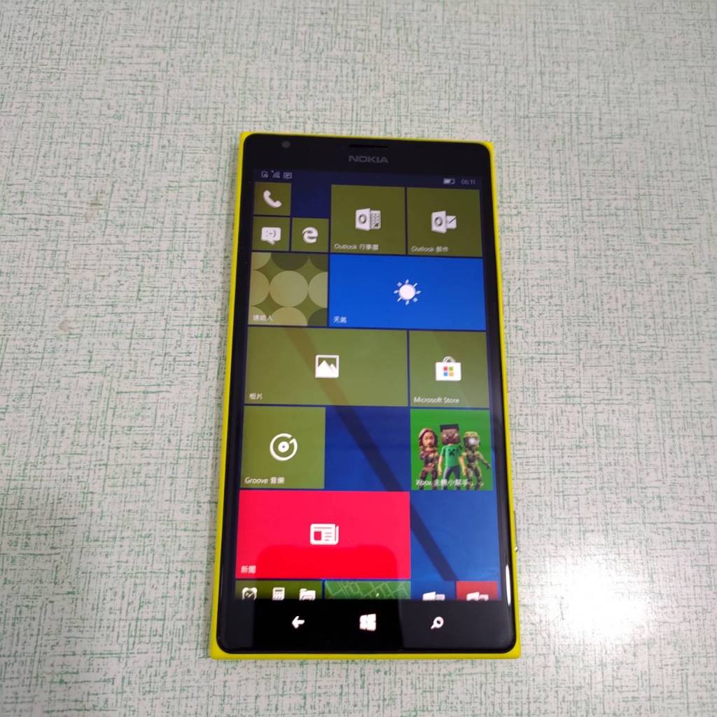 極新 Nokia Lumia 1520 32G 6吋螢幕 正常良好 手機版windows 10 請看內文說明