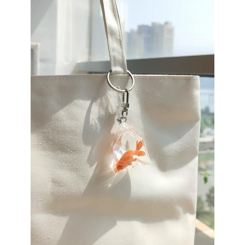 （現貨當天發）金魚袋 吊飾鑰匙圈 台灣夜市撈金魚 袋裝金魚微縮小物 袖珍小物 可愛吊飾包包吊飾
