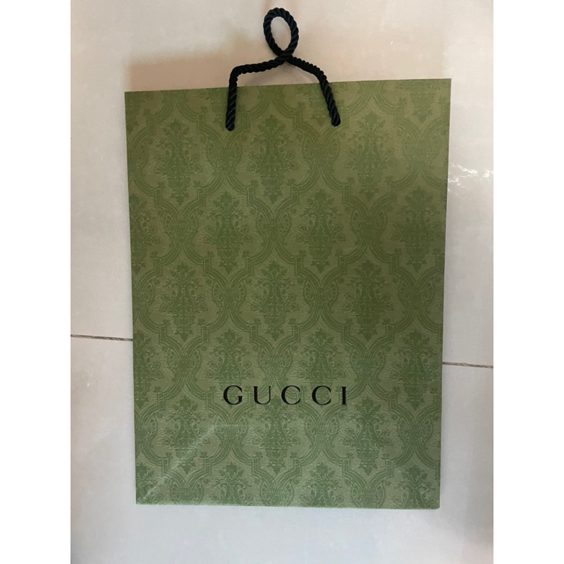 GUCCI 經典綠雕花款紙袋及長夾大小Gucci 紙盒#包裝#gicci#紙袋#紙盒